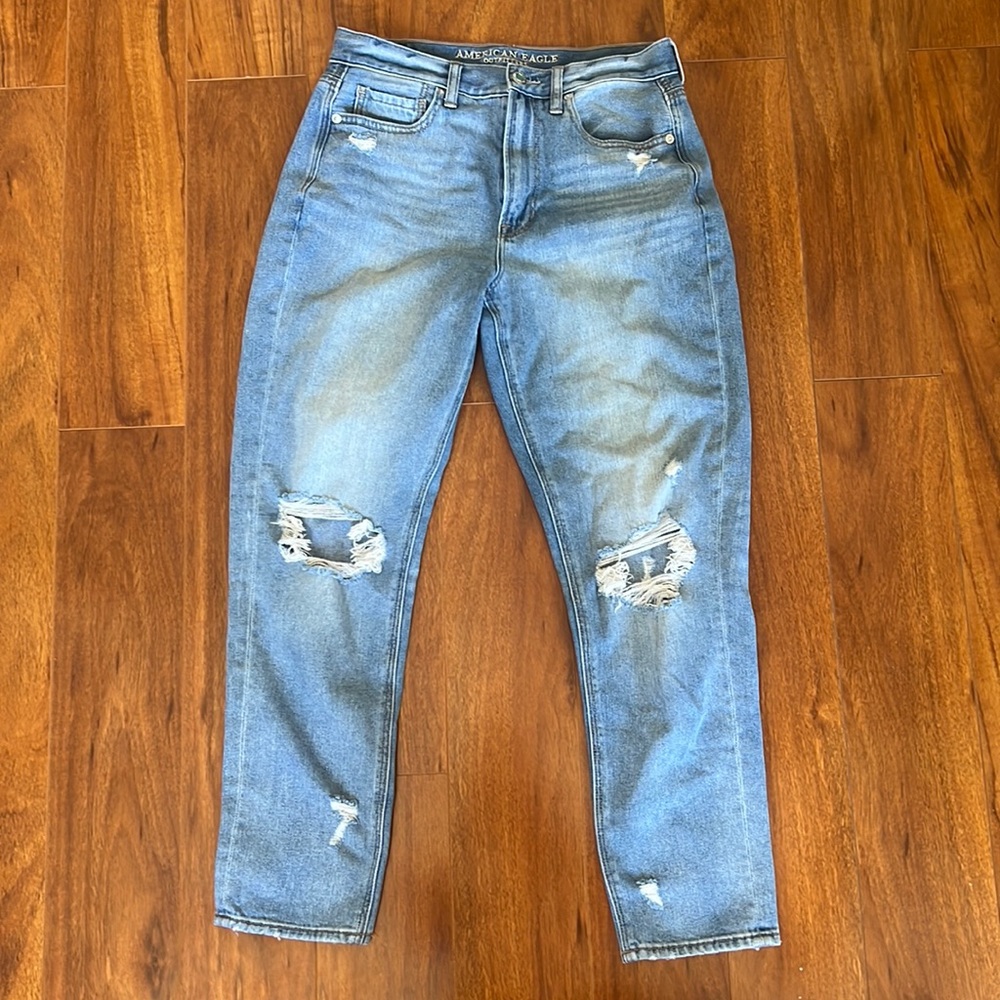 American Eagle Mom Jeans